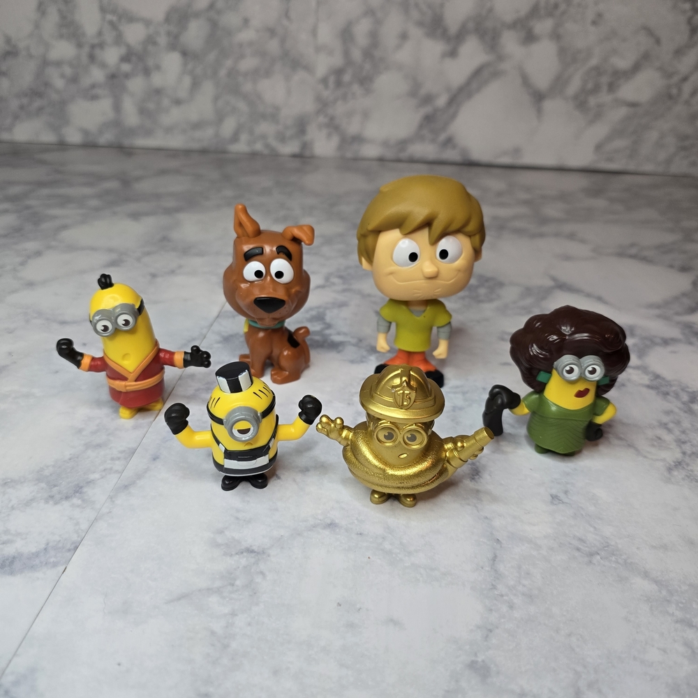 Scooby-Doo and Minions Mini Figure Set